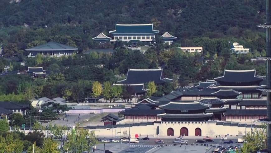 男子30元买彩票中1.18亿,香淃六香彩开奖结果记录,精准解释落实及其象征意义_投资版V7.47