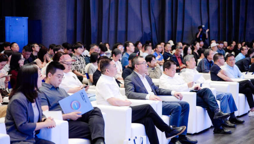 香港精准资料2025年管家婆一肖一码开奖结果,孟晚舟发朋友圈为姚安娜点赞,最新答案解释落实_完整版V11.80
